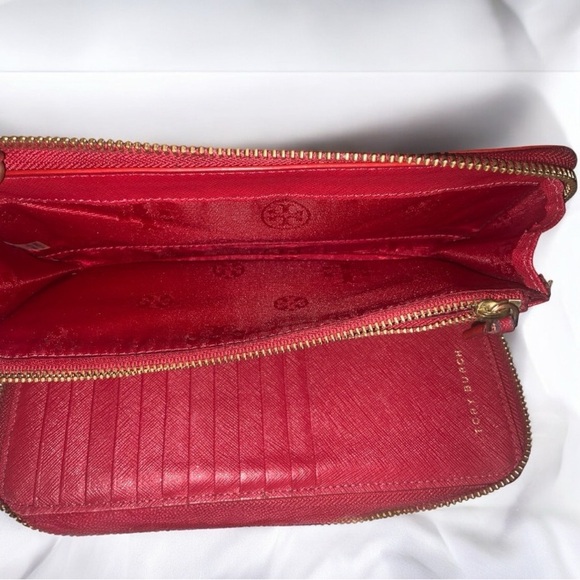 Tory Burch Zip Around Long - Pre Loved Retail $285 - Picture 5 of 9